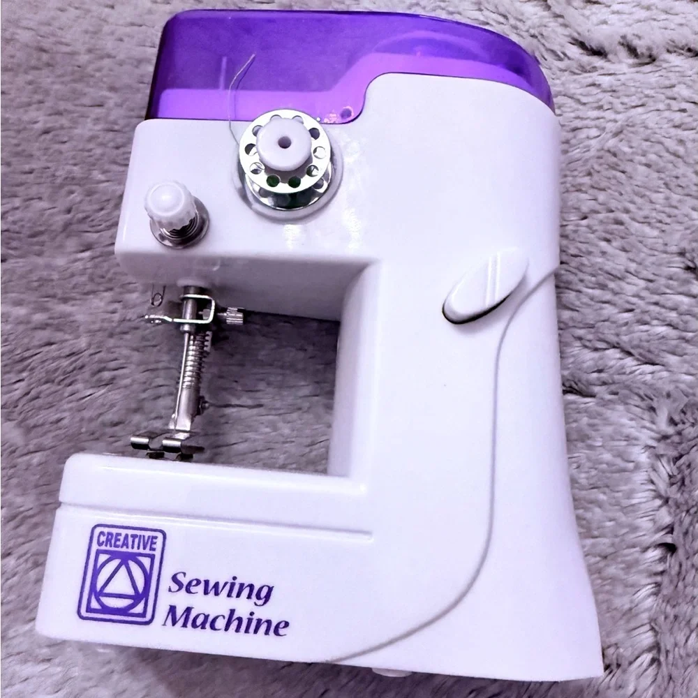 Creative mini Sewing Machine - Picture 5 of 8
